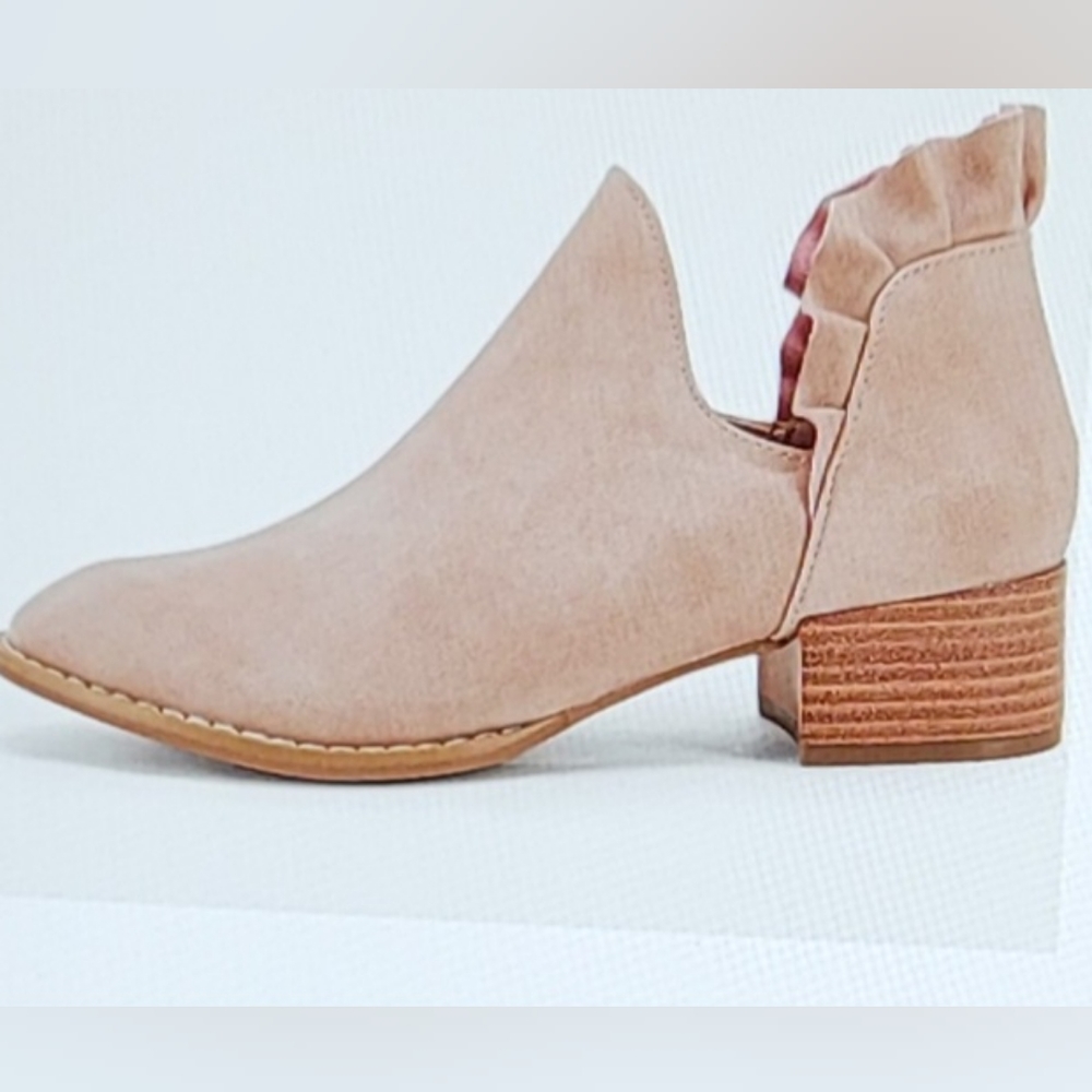 NIB  Ruffle ankle v cut out pointed toe chunky heel dressy western… - Picture 7 of 15